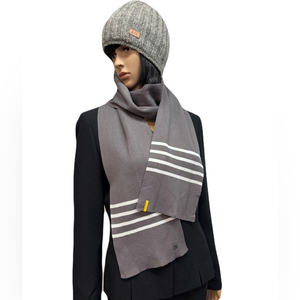 Lole long grey winter scarf